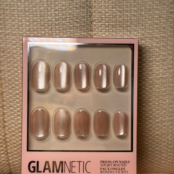 Glamnetic Press-On Nails - Short Round - Picture 1 of 4